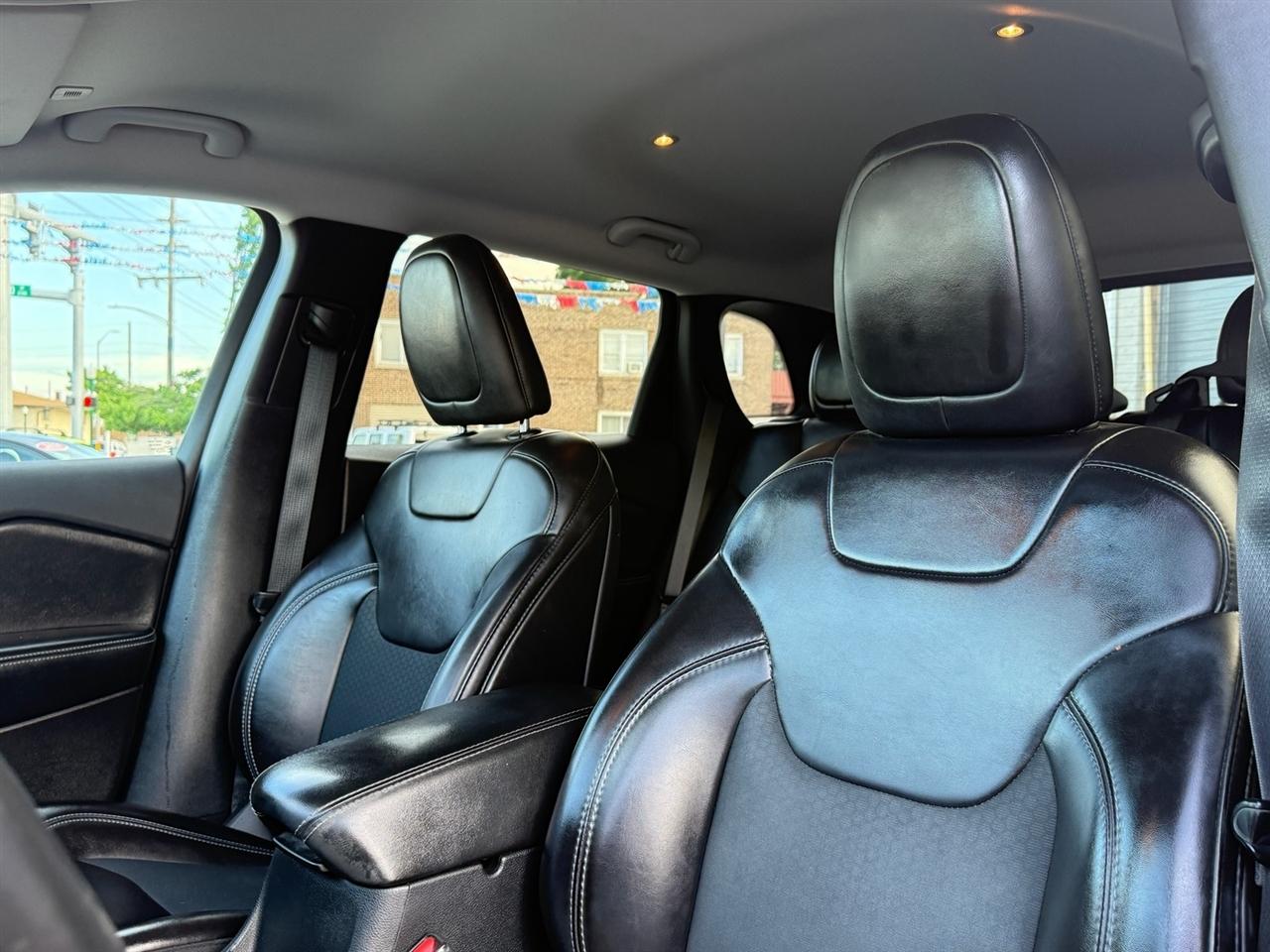Jeep Cherokee Latitude Plus 4x4 2019