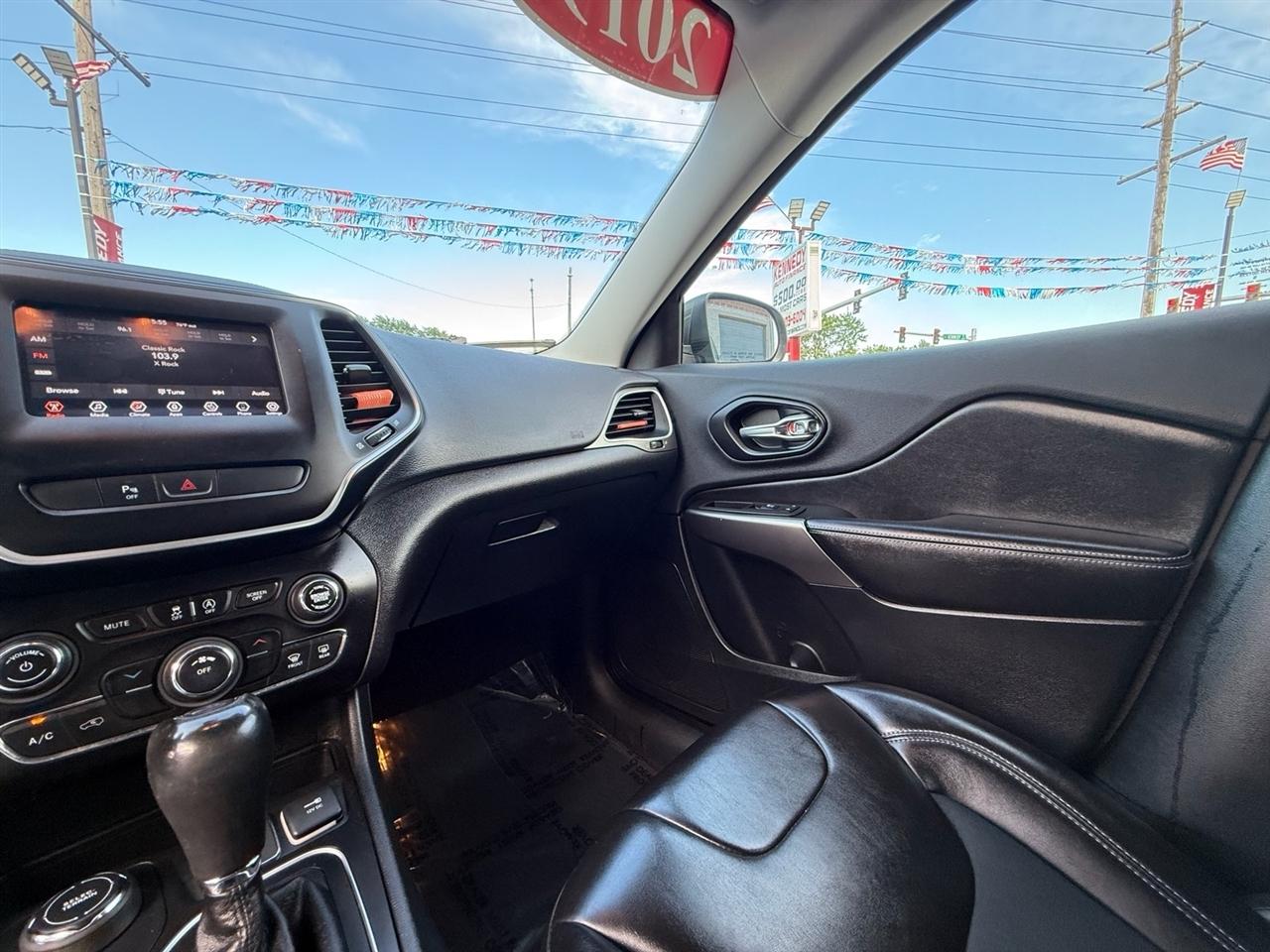 Jeep Cherokee Latitude Plus 4x4 2019