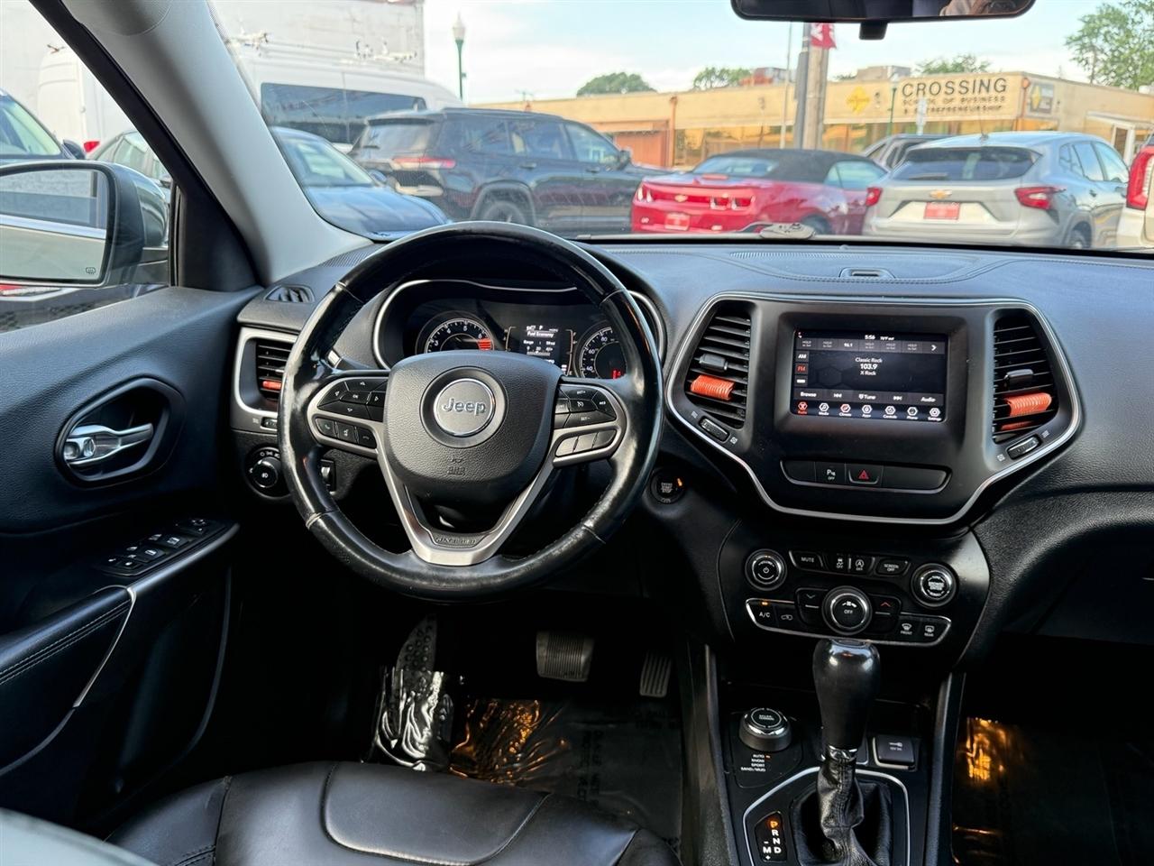 Jeep Cherokee Latitude Plus 4x4 2019