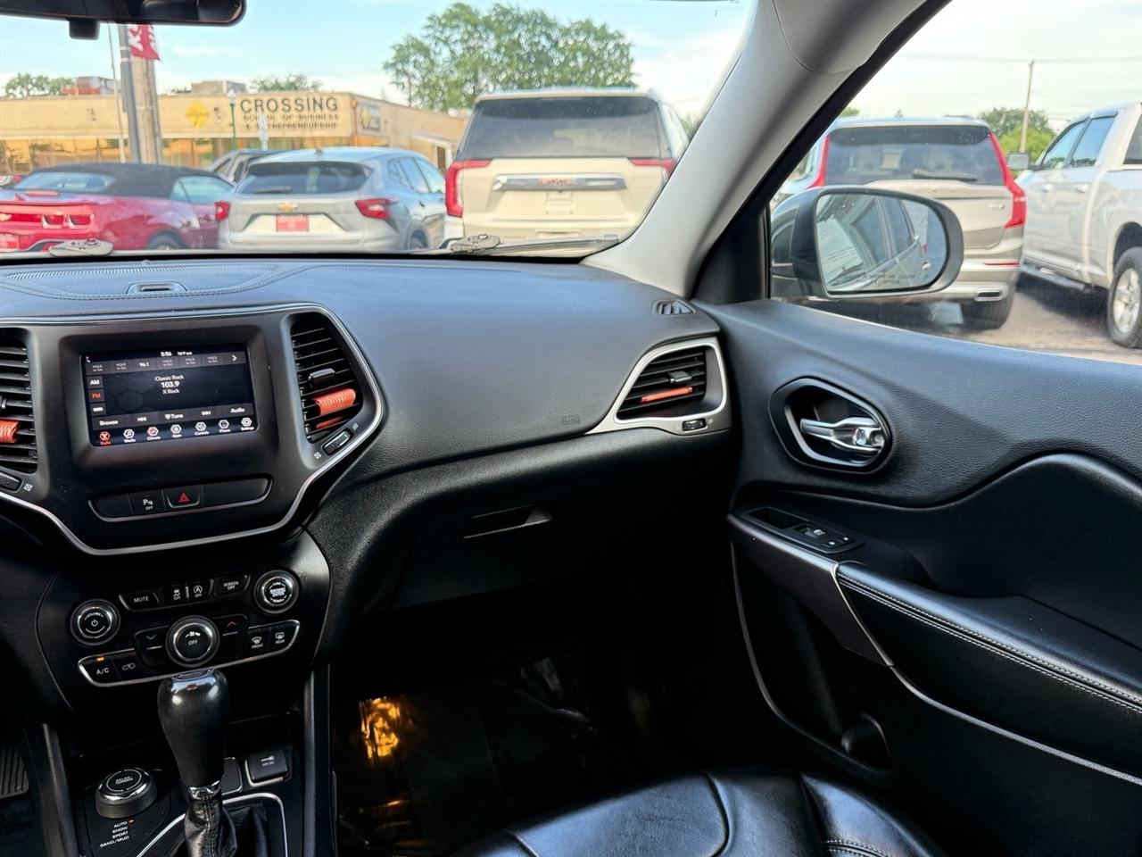 Jeep Cherokee Latitude Plus 4x4 2019
