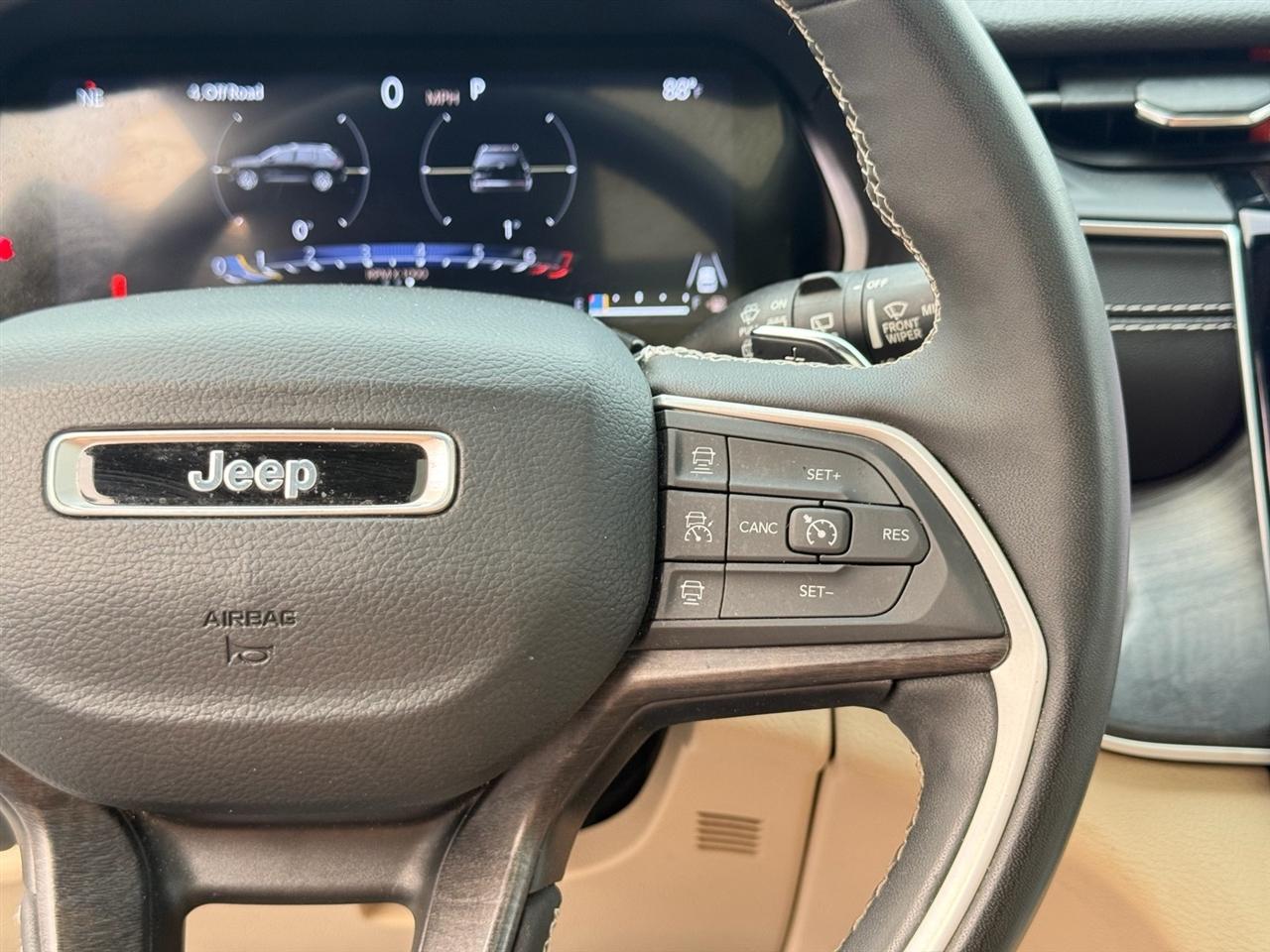 Jeep Grand Cherokee Limited 4x4 2023