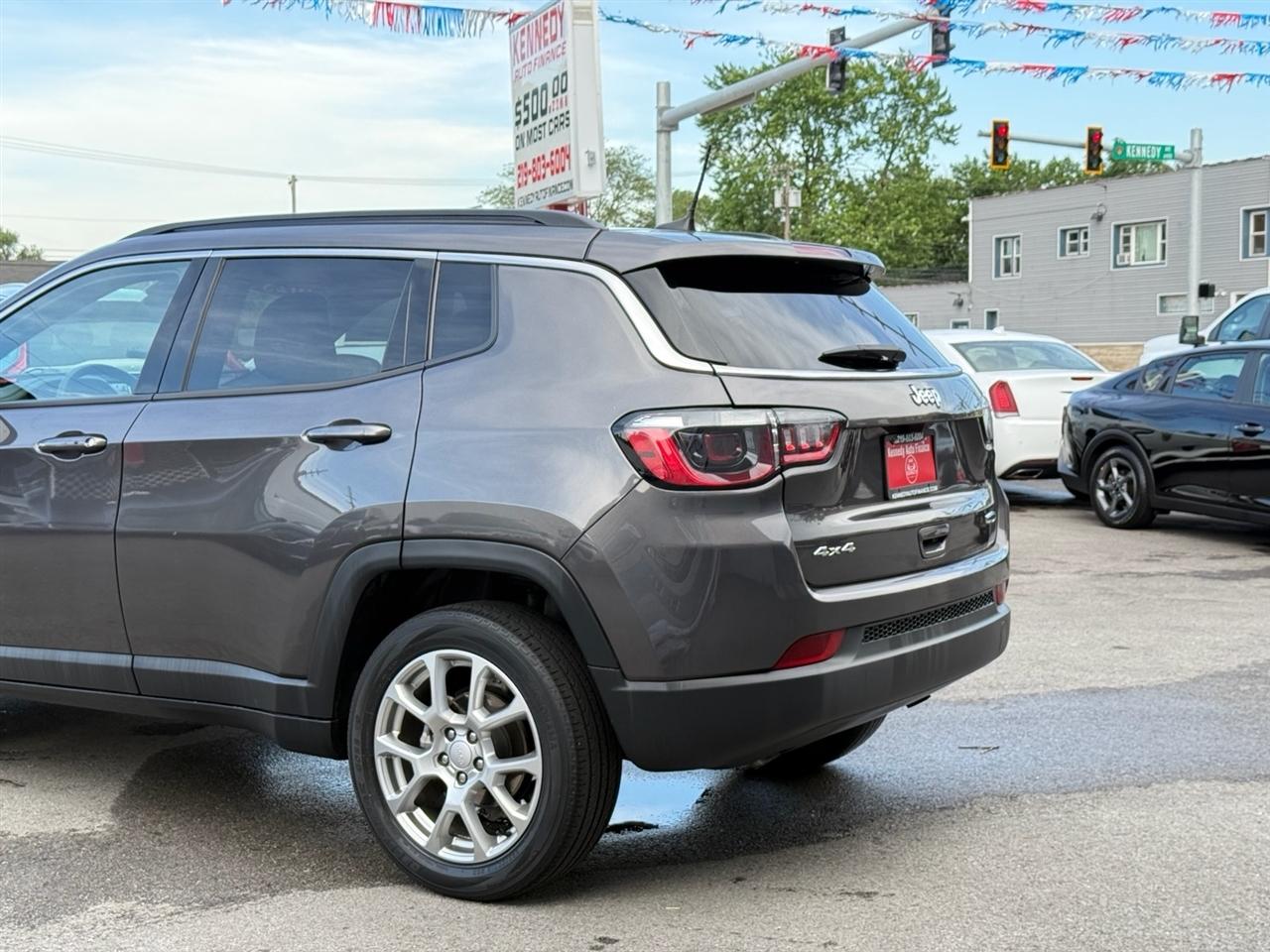 Jeep Compass Latitude Lux 4x4 2023
