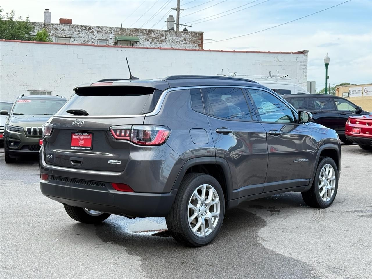 Jeep Compass Latitude Lux 4x4 2023