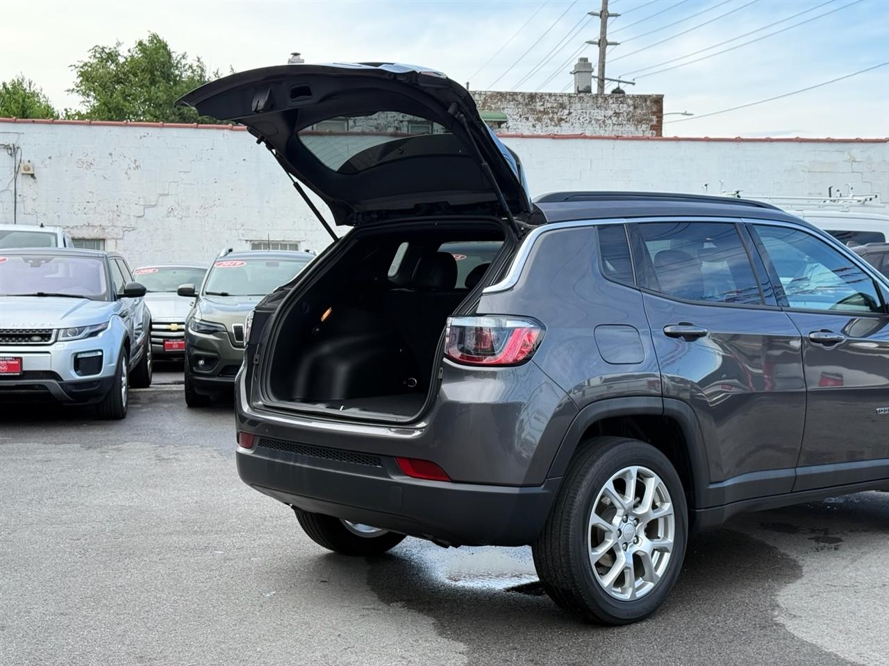 Jeep Compass Latitude Lux 4x4 2023