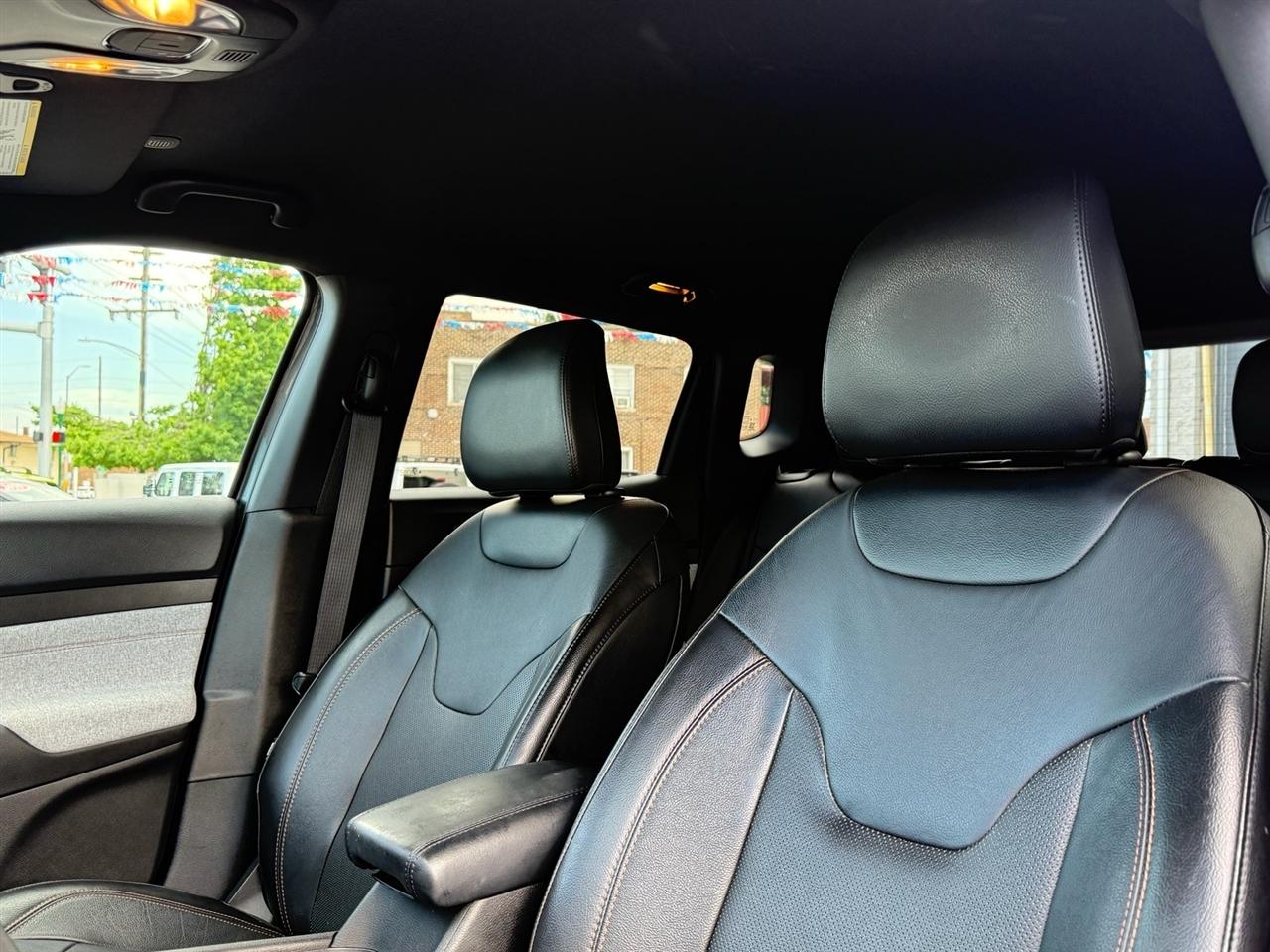 Jeep Compass Latitude Lux 4x4 2023