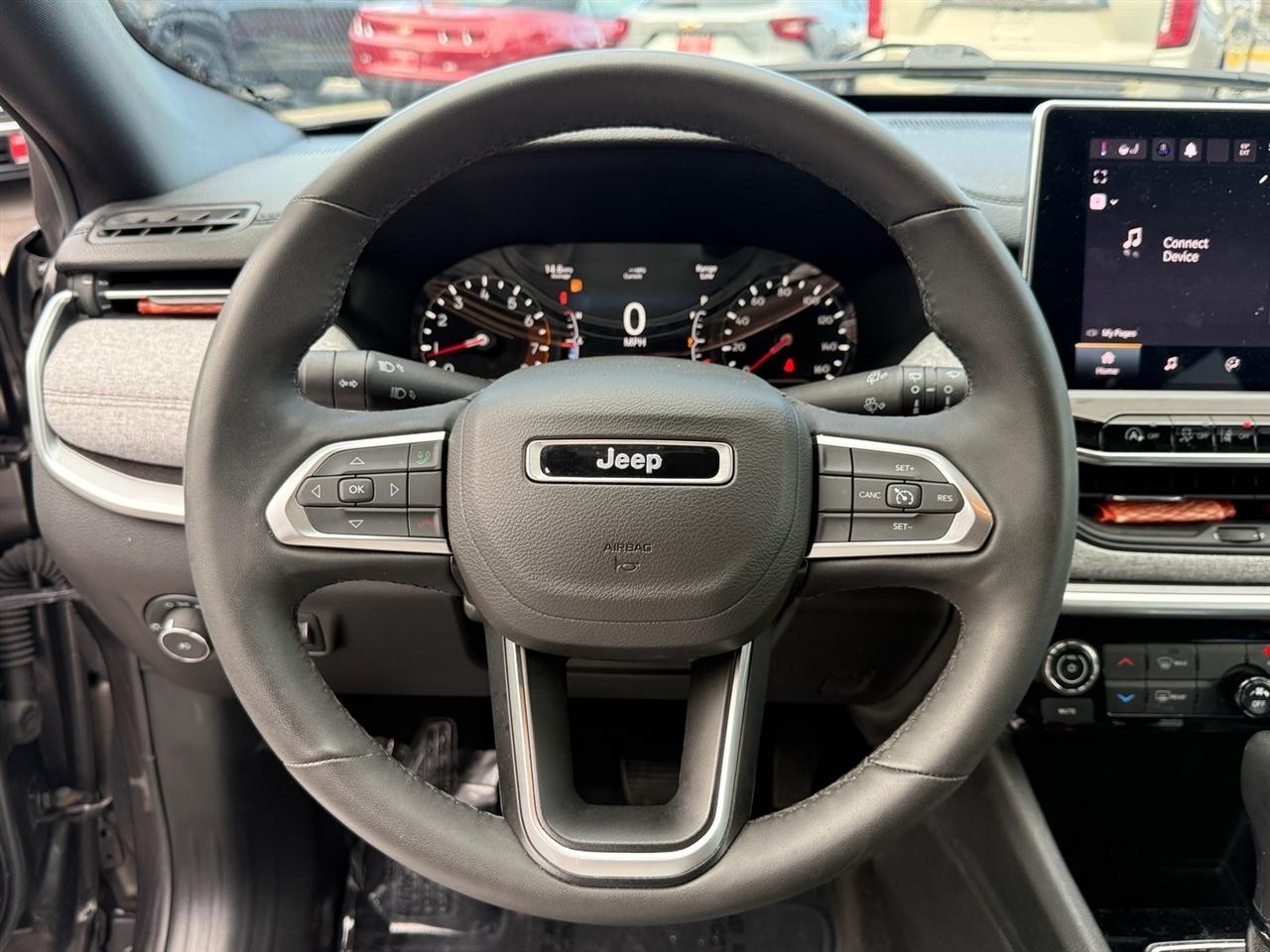 Jeep Compass Latitude Lux 4x4 2023