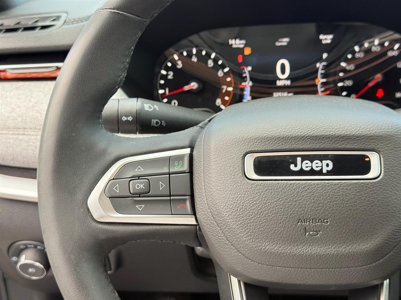 Jeep Compass Latitude Lux 4x4 2023