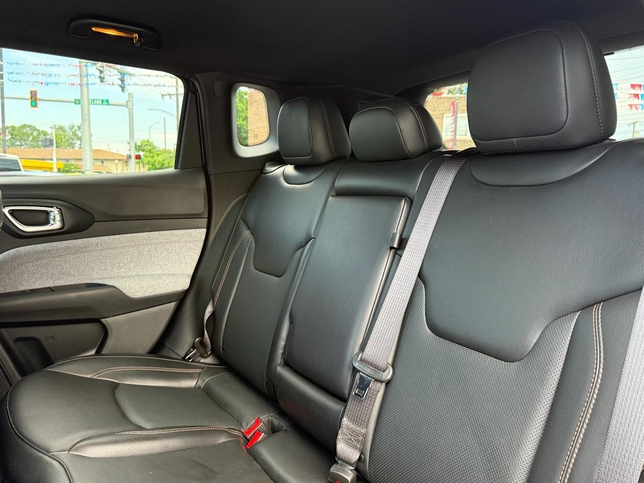Jeep Compass Latitude Lux 4x4 2023