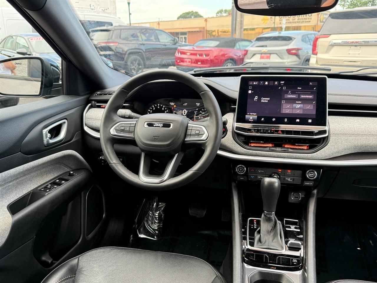 Jeep Compass Latitude Lux 4x4 2023