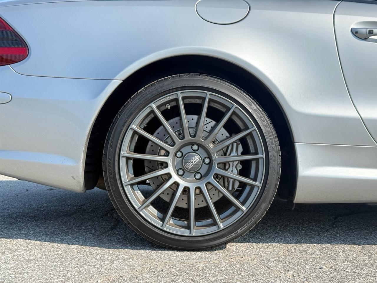 Mercedes-Benz SL-Class 2dr Roadster 6.0L AMG 2005