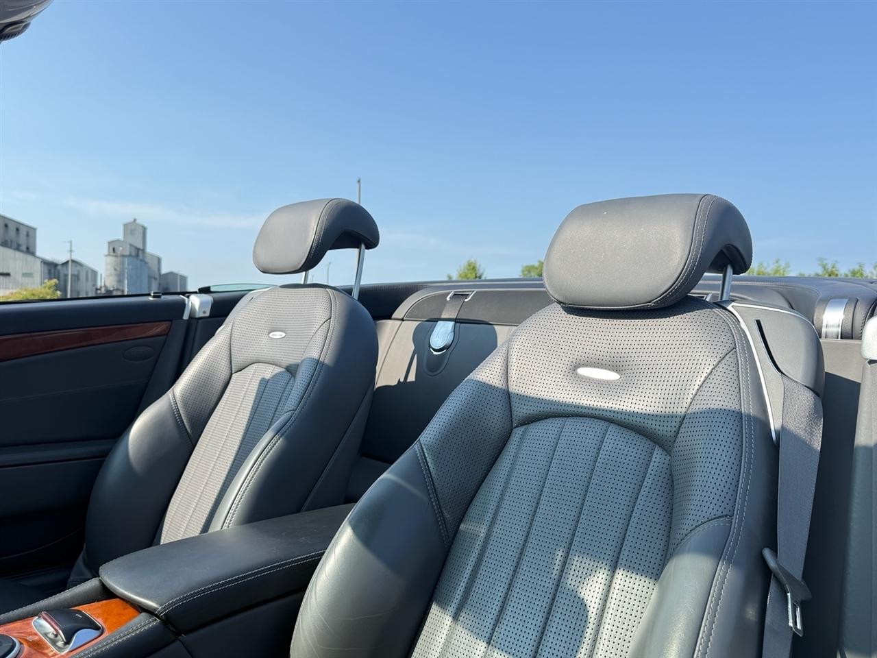 Mercedes-Benz SL-Class 2dr Roadster 6.0L AMG 2005
