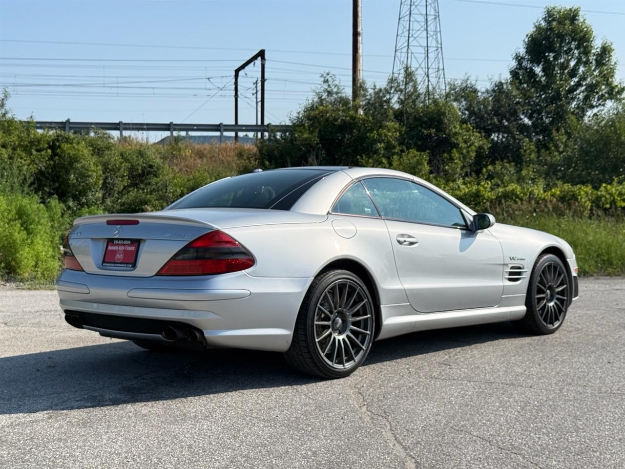 Mercedes-Benz SL-Class 2dr Roadster 6.0L AMG 2005