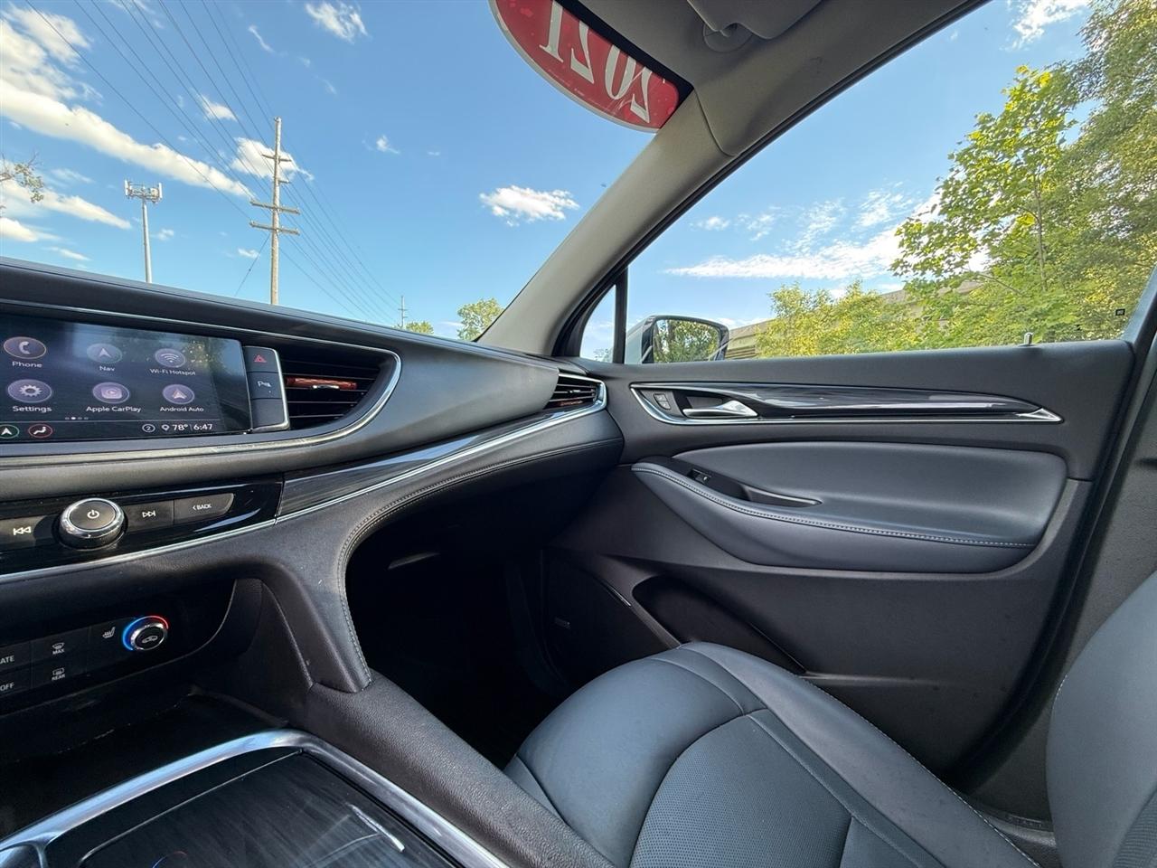 Buick Enclave AWD 4dr Essence 2021