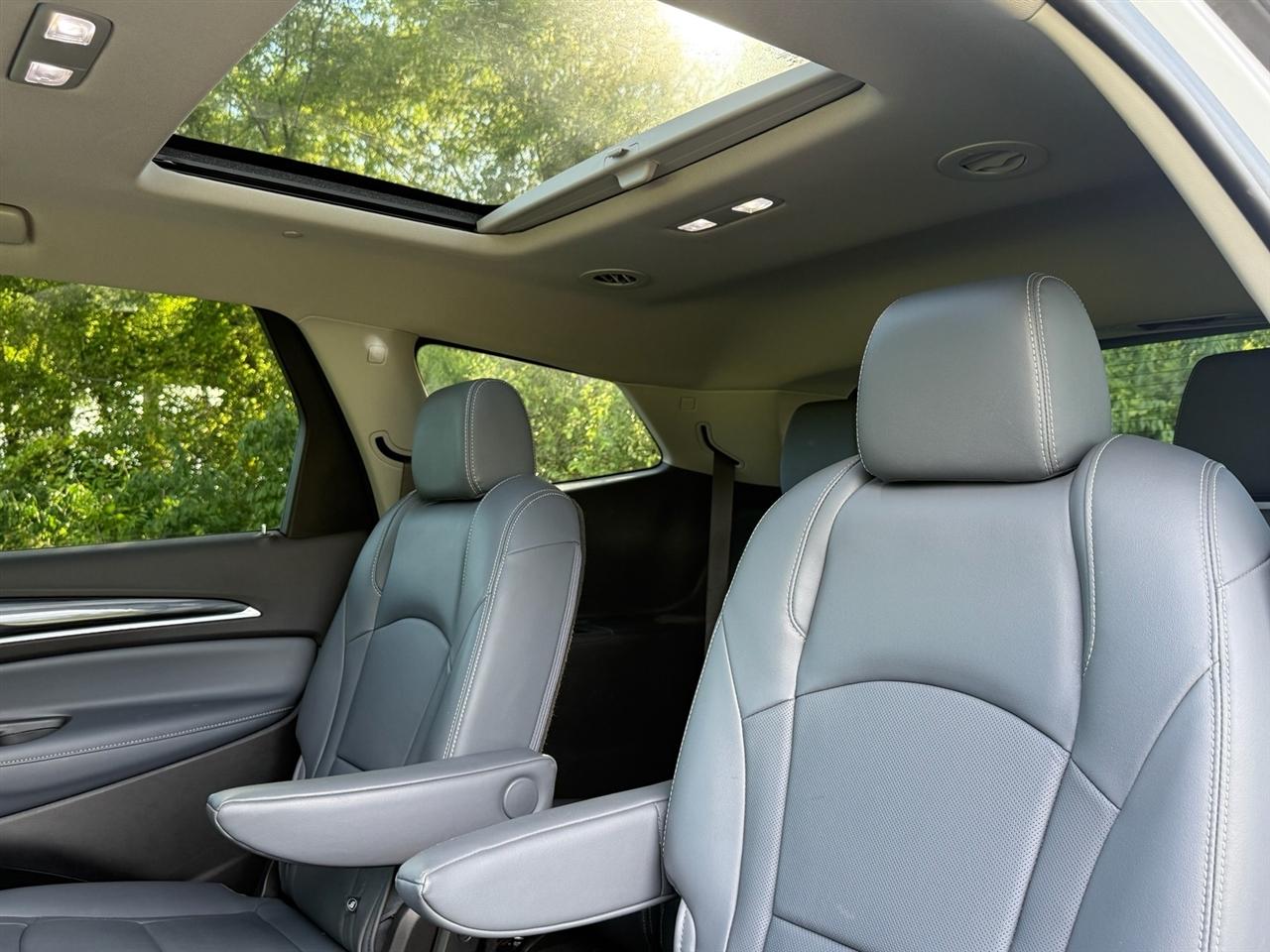 Buick Enclave AWD 4dr Essence 2021