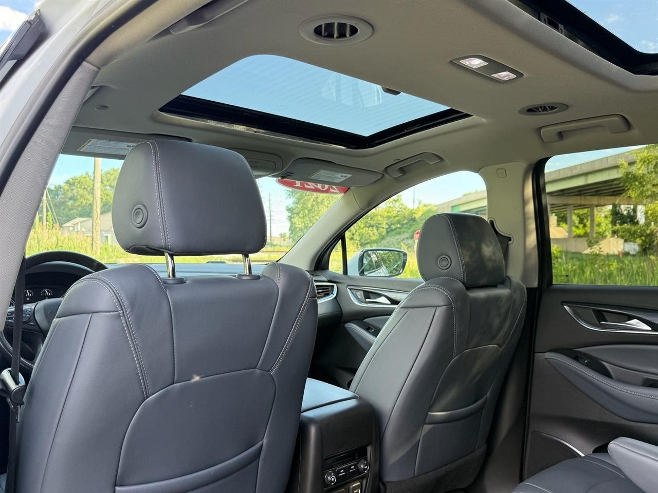 Buick Enclave AWD 4dr Essence 2021