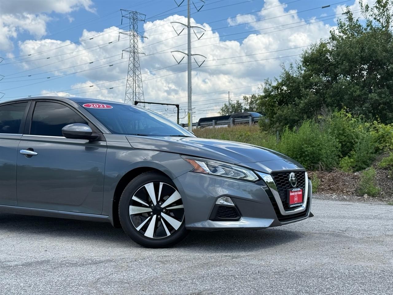 Nissan Altima 2.5 SV Sedan 2021