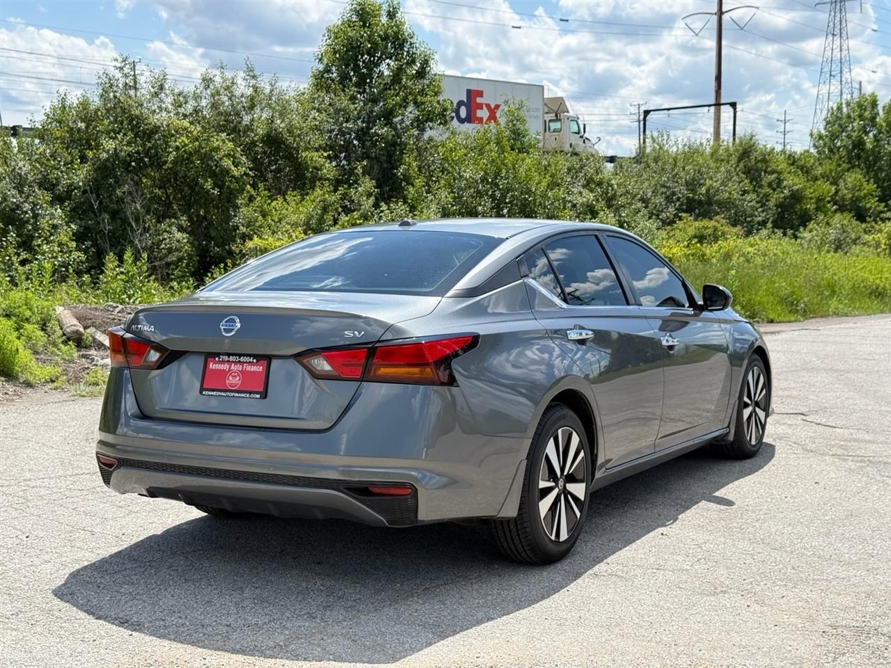 Nissan Altima 2.5 SV Sedan 2021