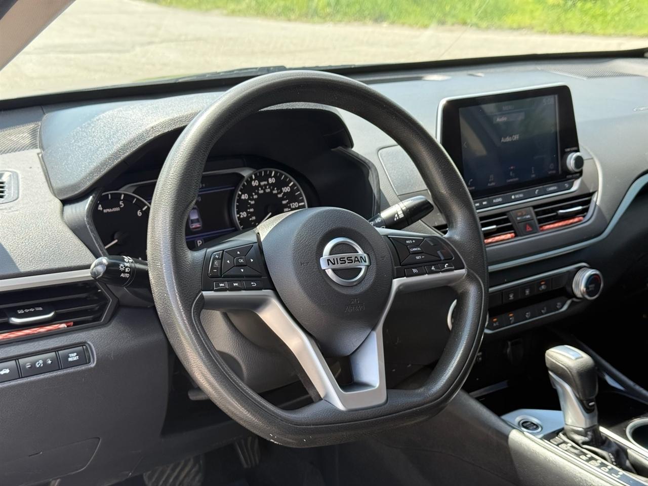 Nissan Altima 2.5 SV Sedan 2021