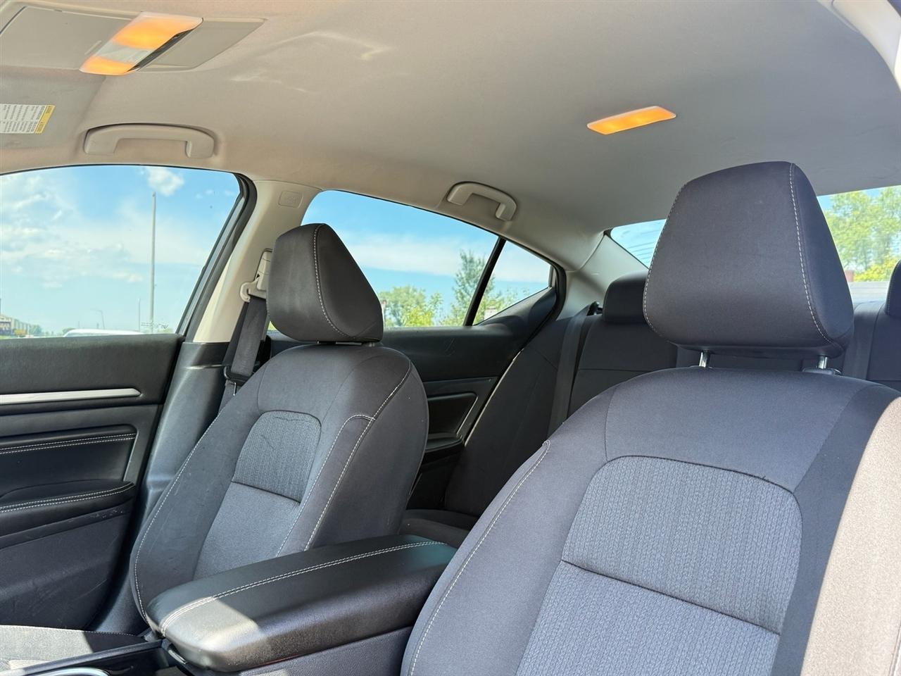 Nissan Altima 2.5 SV Sedan 2021
