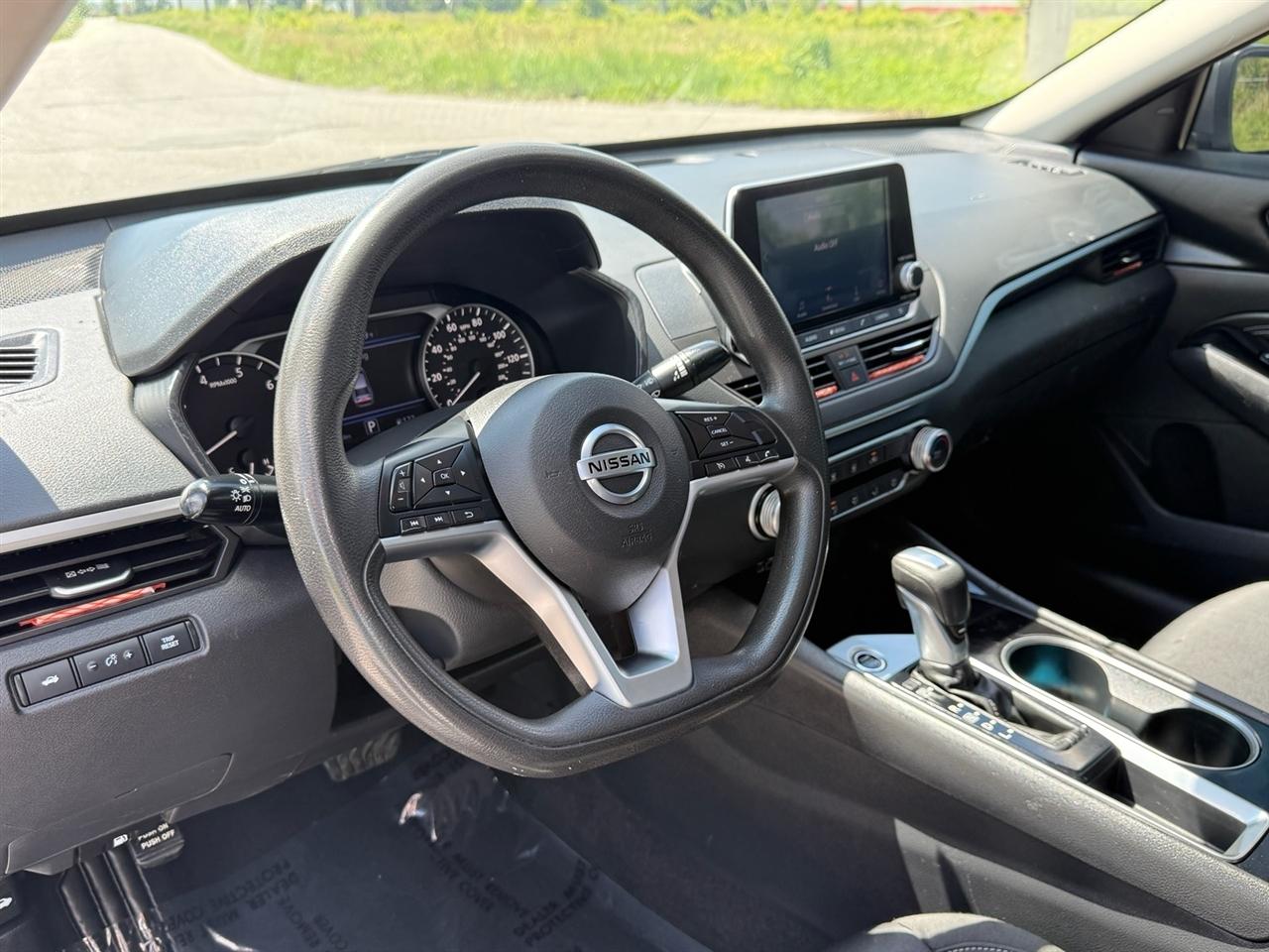 Nissan Altima 2.5 SV Sedan 2021
