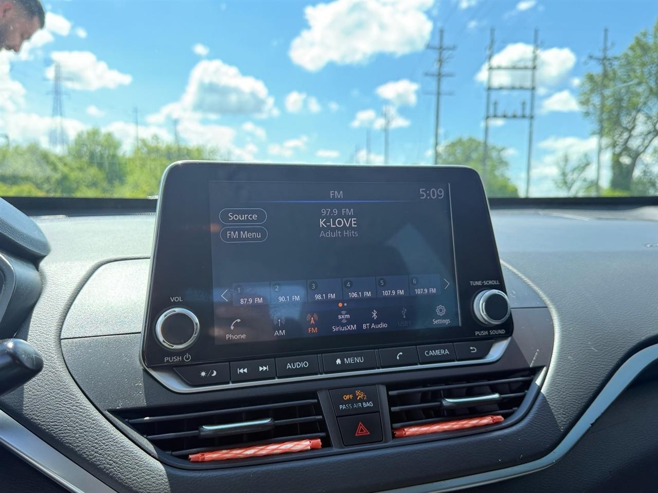 Nissan Altima 2.5 SV Sedan 2021