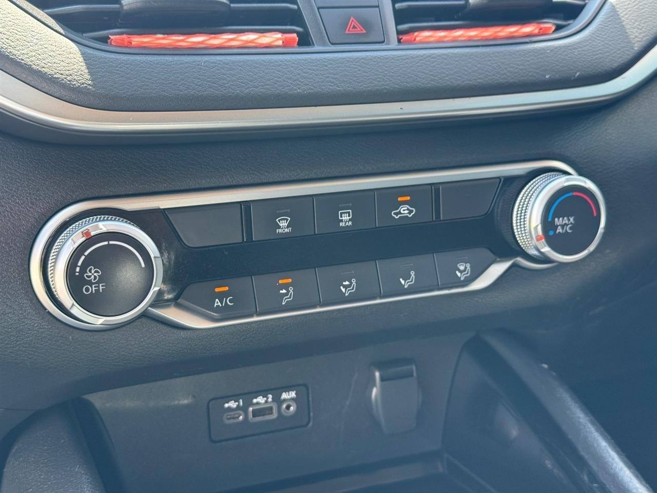 Nissan Altima 2.5 SV Sedan 2021