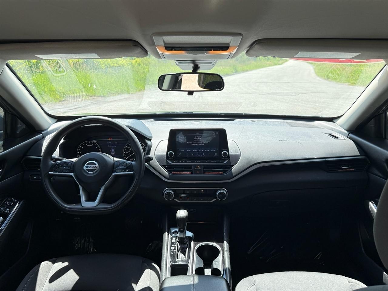 Nissan Altima 2.5 SV Sedan 2021