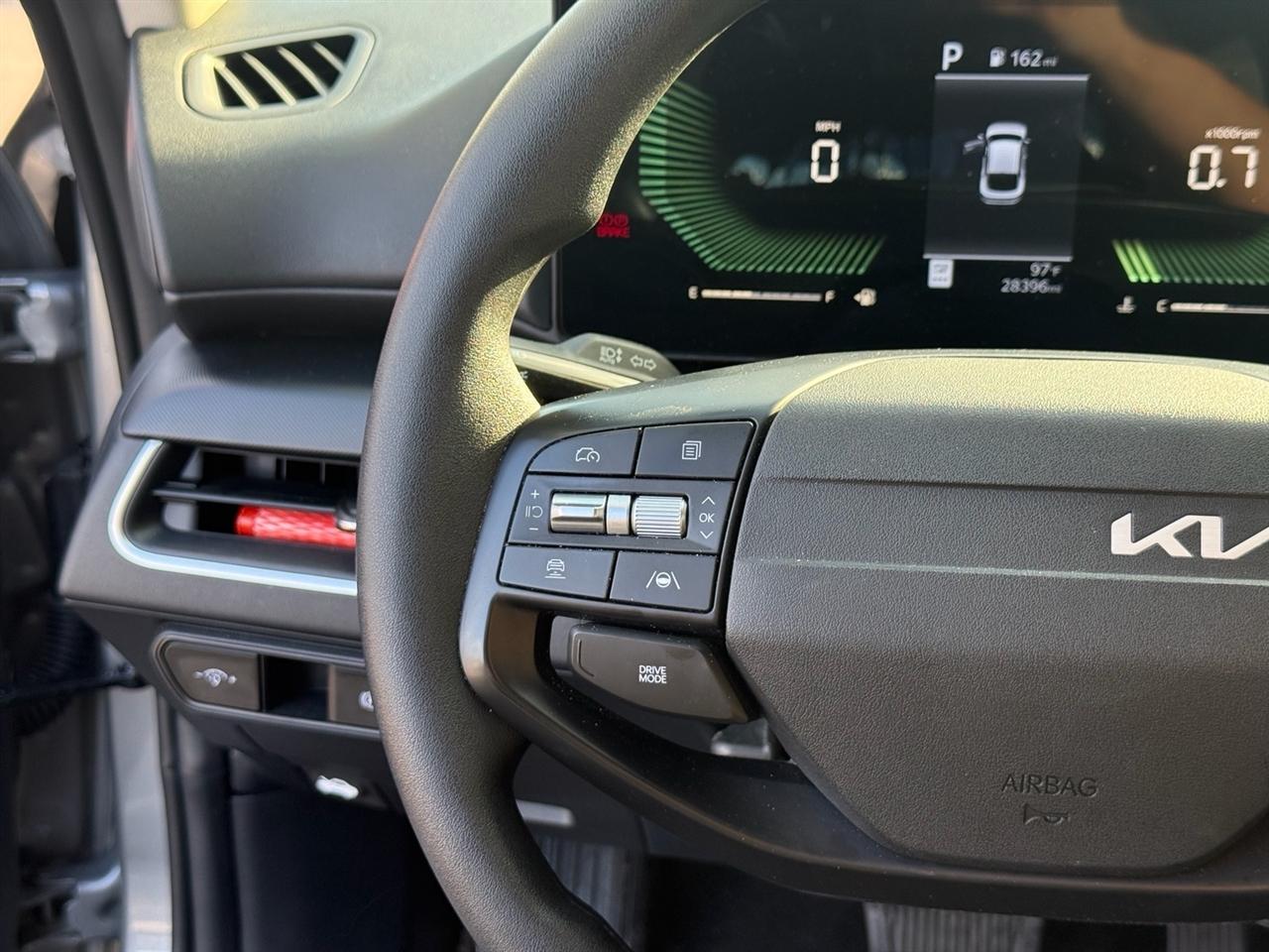 Kia K4 LXS FWD 2025