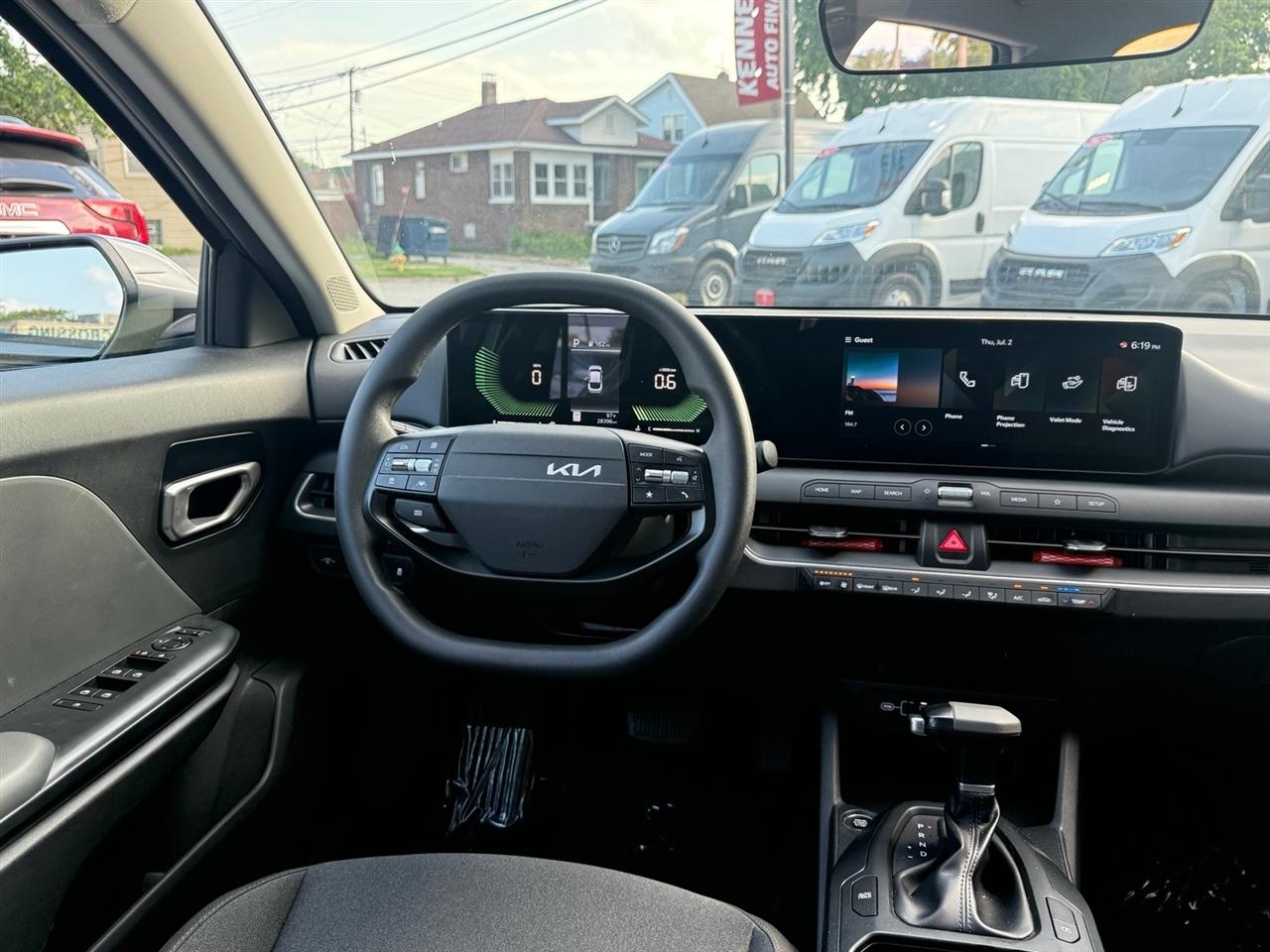 Kia K4 LXS FWD 2025