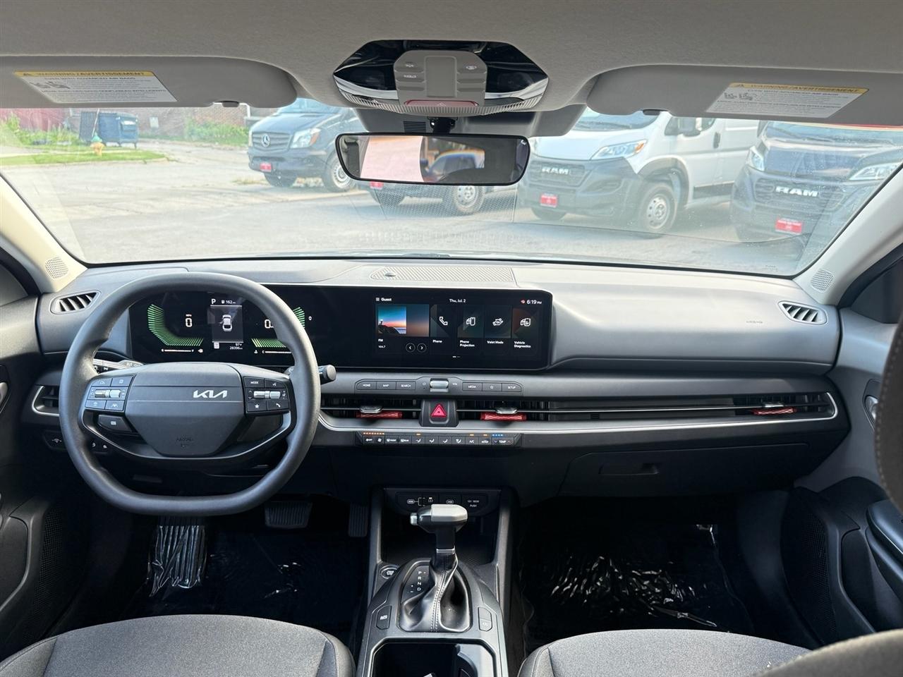 Kia K4 LXS FWD 2025