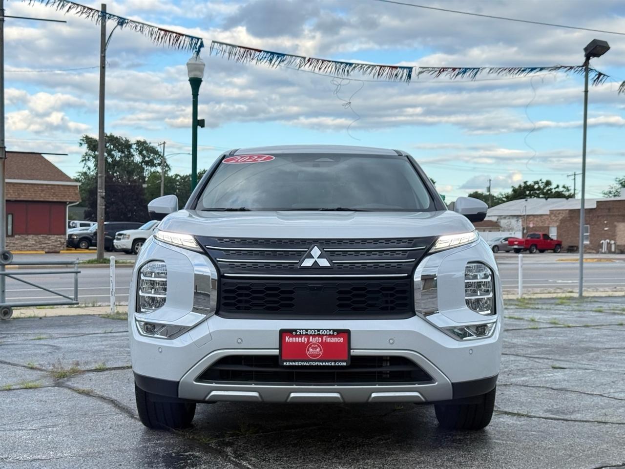 Mitsubishi Outlander SE FWD 2024