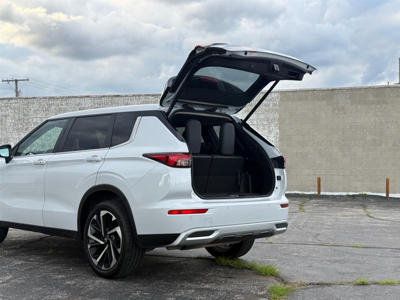 Mitsubishi Outlander SE FWD 2024