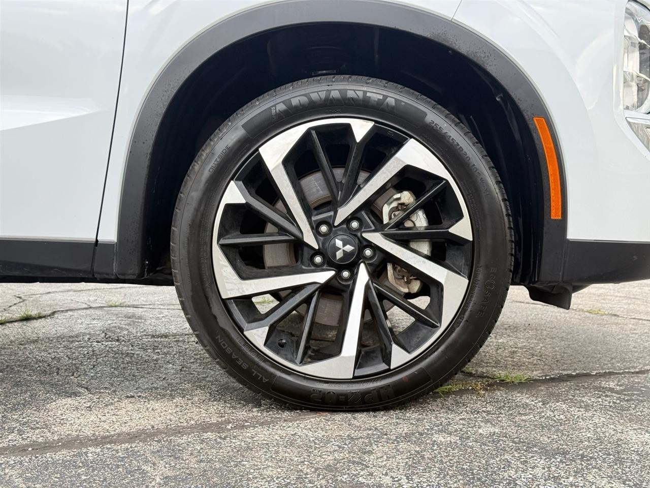 Mitsubishi Outlander SE FWD 2024