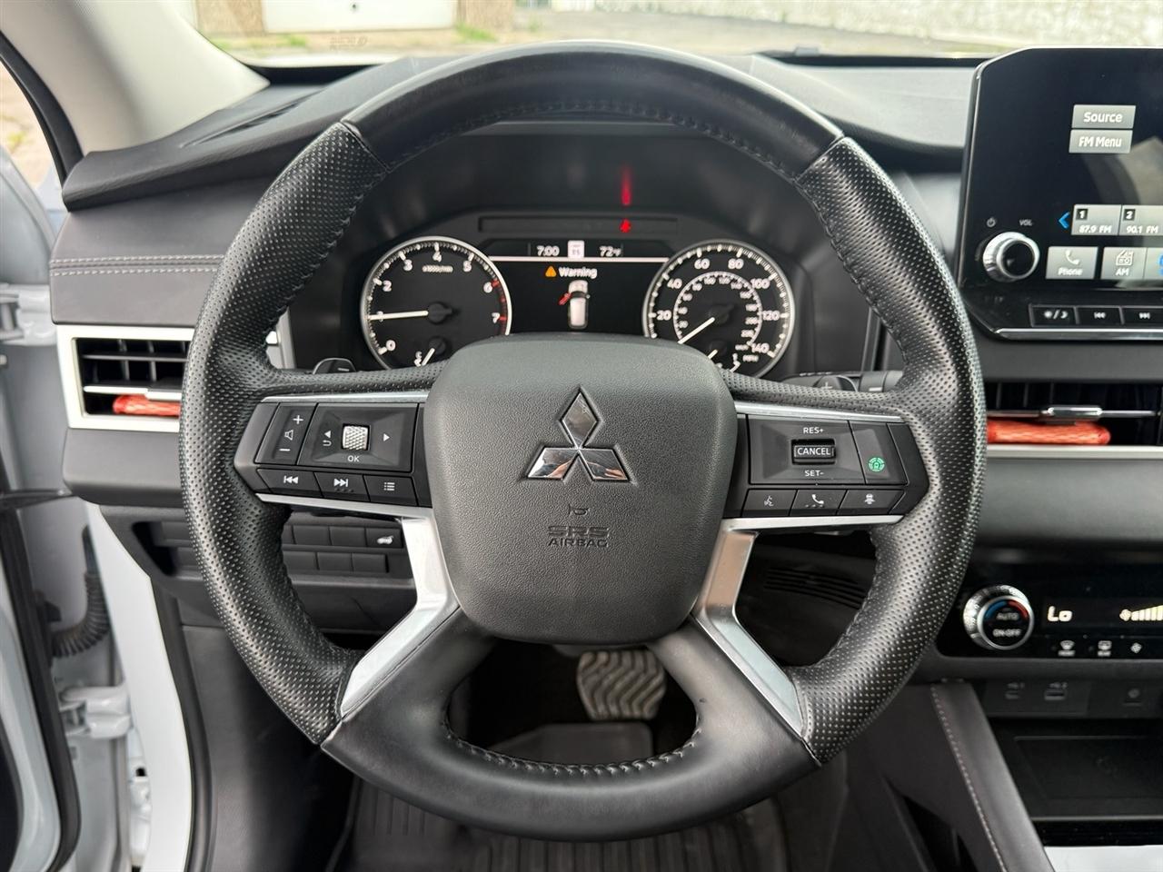 Mitsubishi Outlander SE FWD 2024