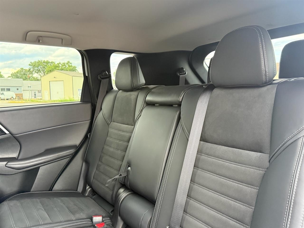 Mitsubishi Outlander SE FWD 2024