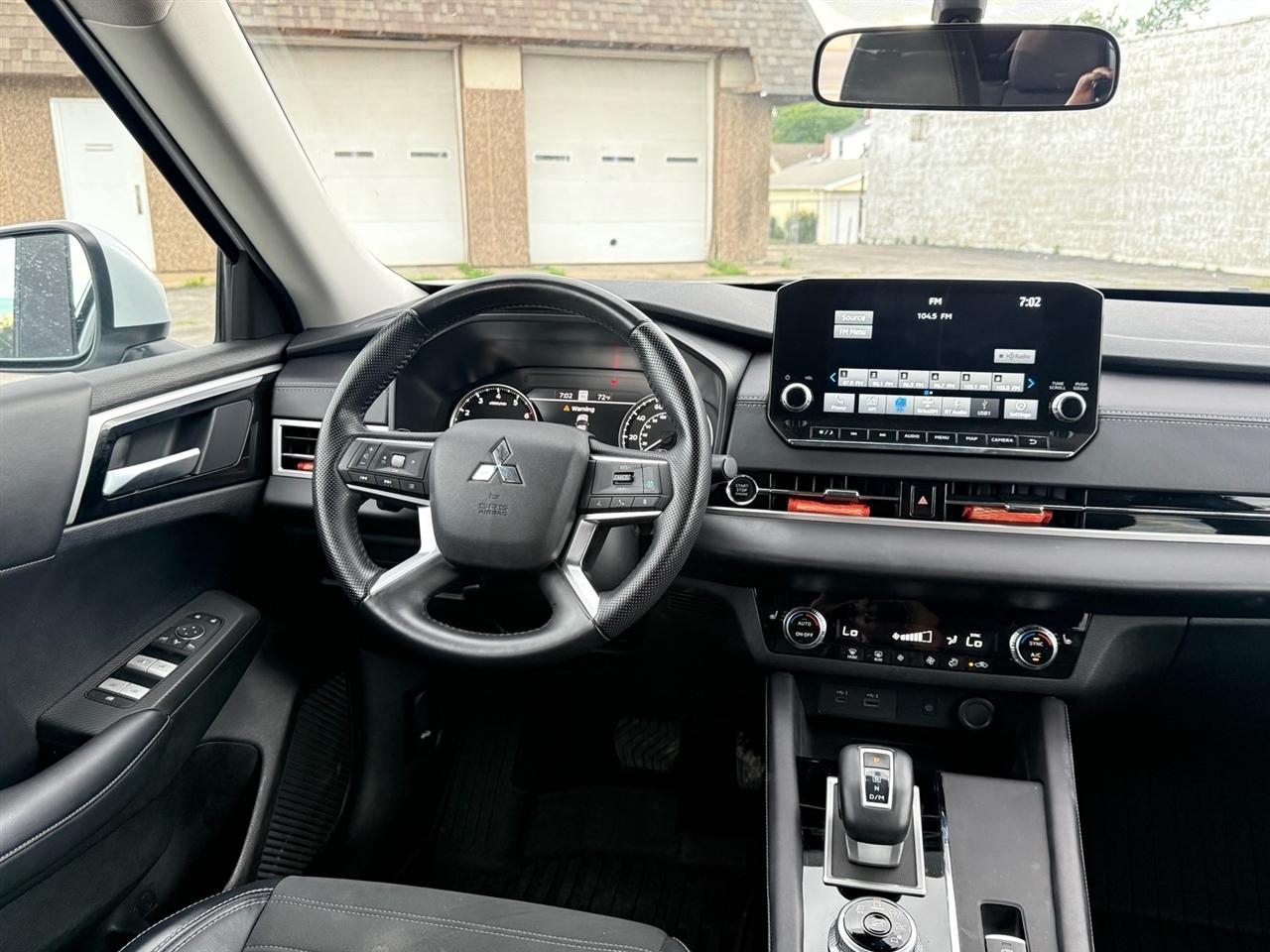 Mitsubishi Outlander SE FWD 2024