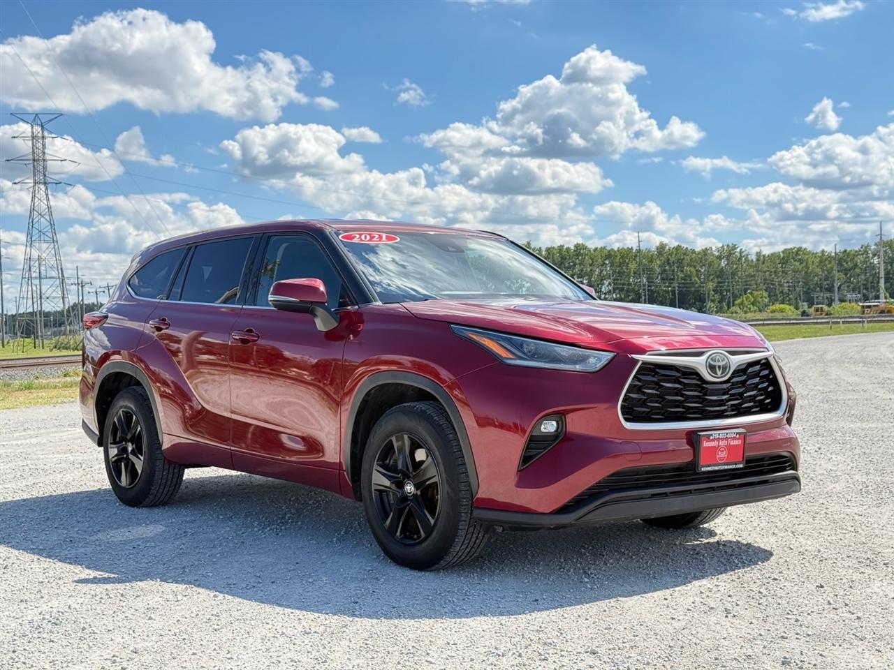 Toyota Highlander LE FWD (Natl) 2021