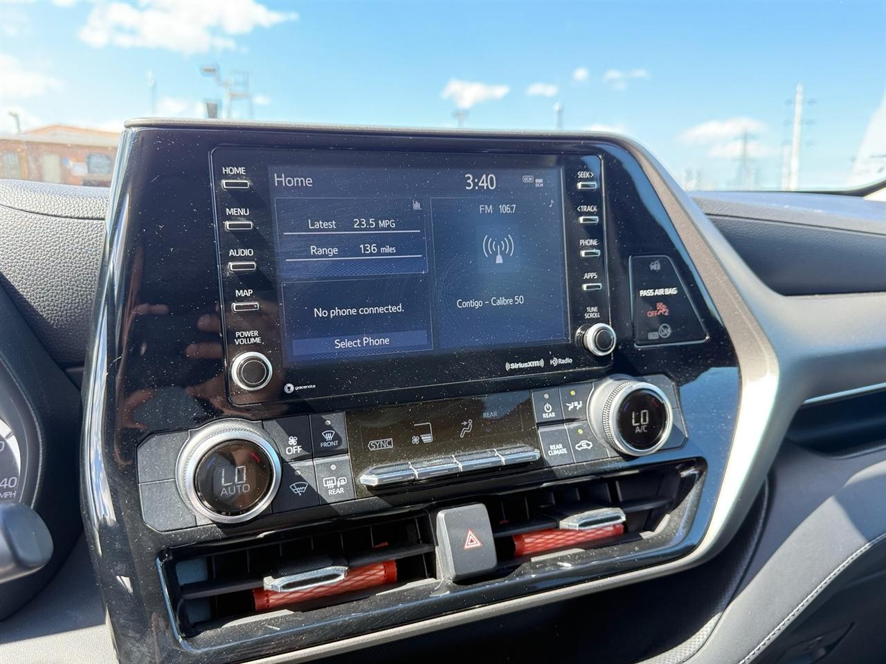 Toyota Highlander LE FWD (Natl) 2021