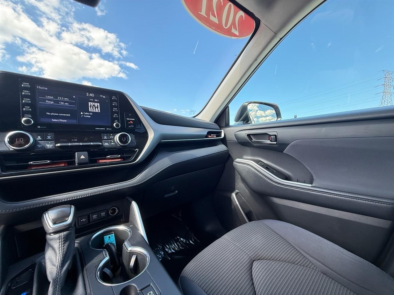 Toyota Highlander LE FWD (Natl) 2021