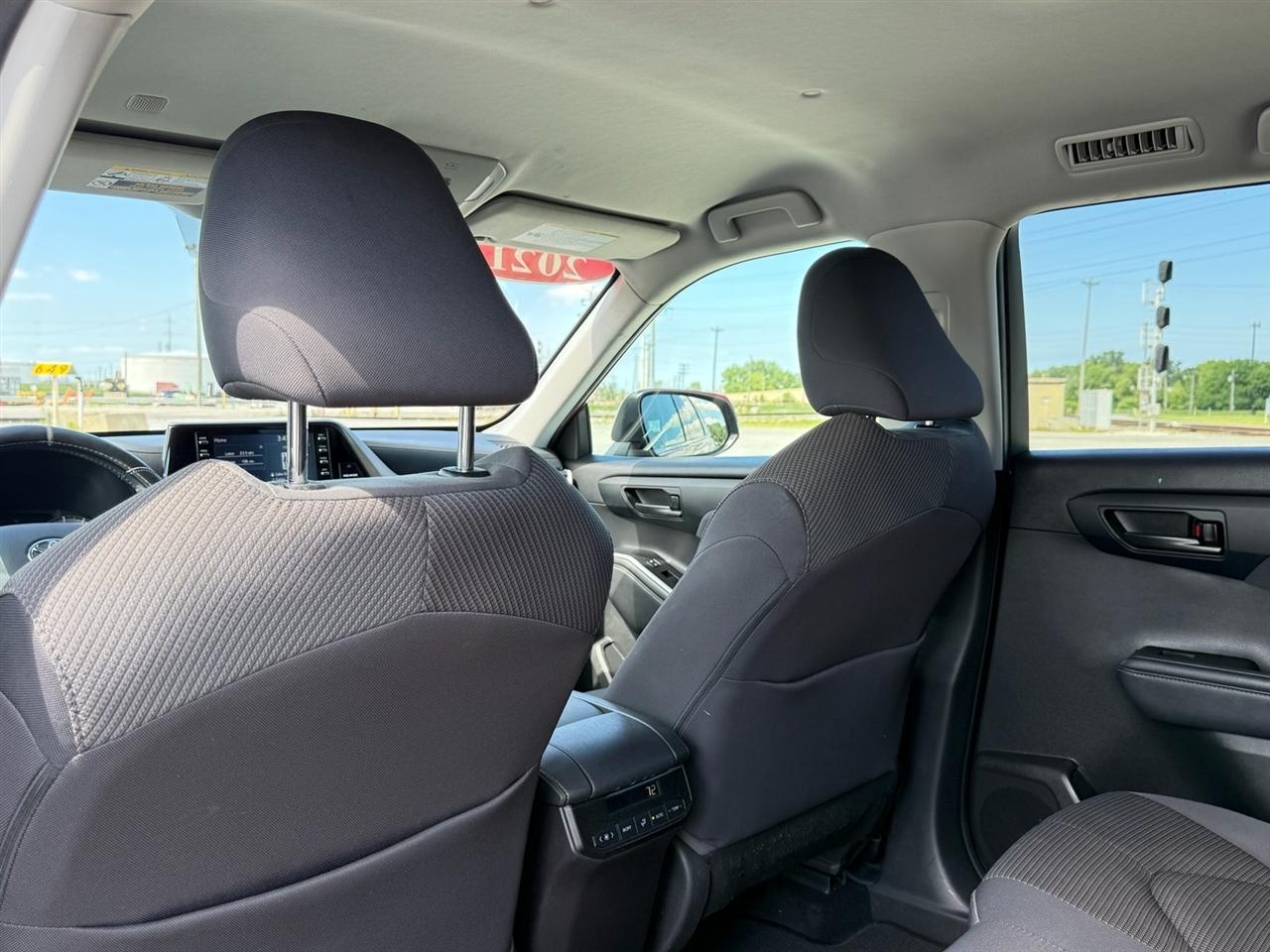 Toyota Highlander LE FWD (Natl) 2021