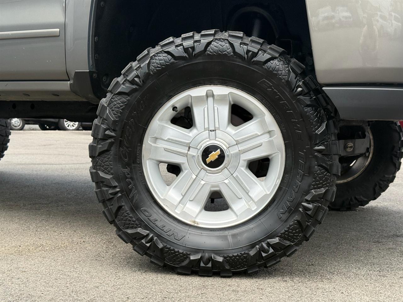 Chevrolet Silverado 1500 4WD Crew Cab 143.5" LT w/2LT 2017