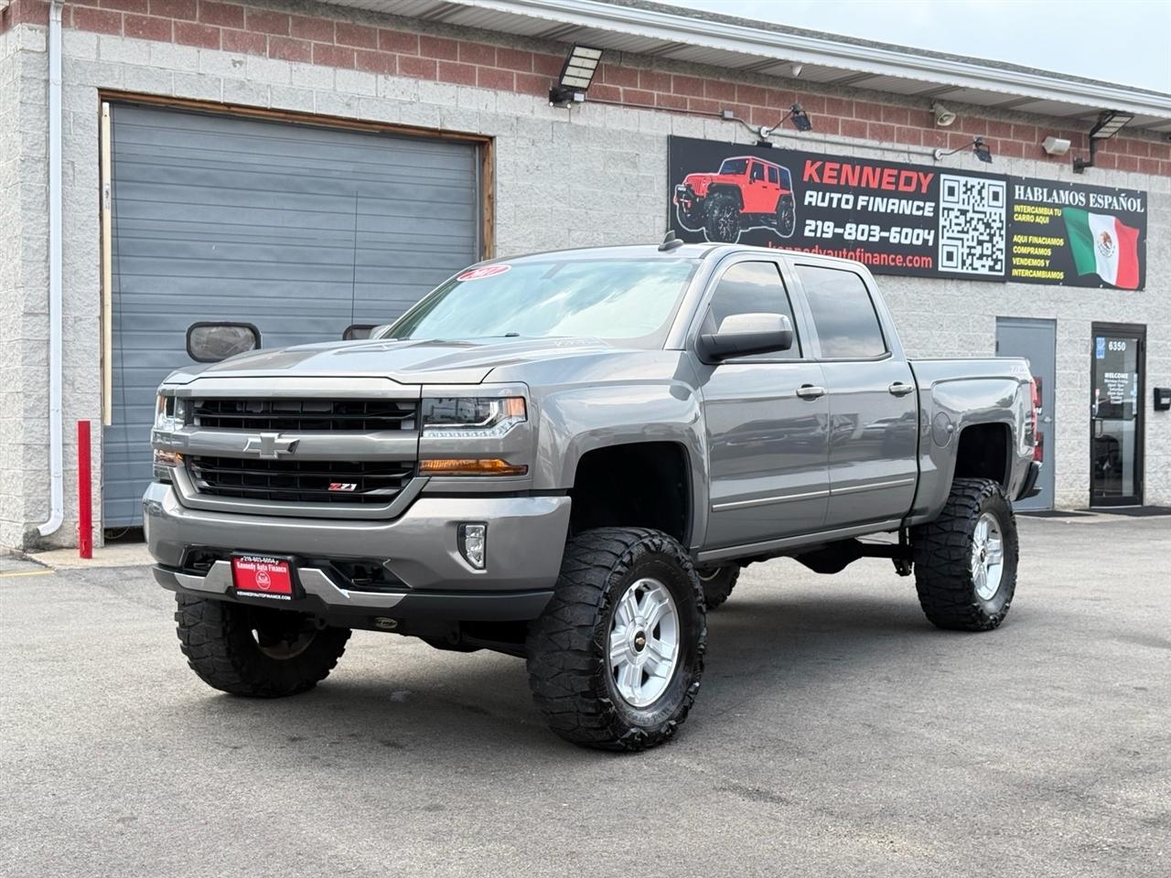 Chevrolet Silverado 1500 4WD Crew Cab 143.5" LT w/2LT 2017