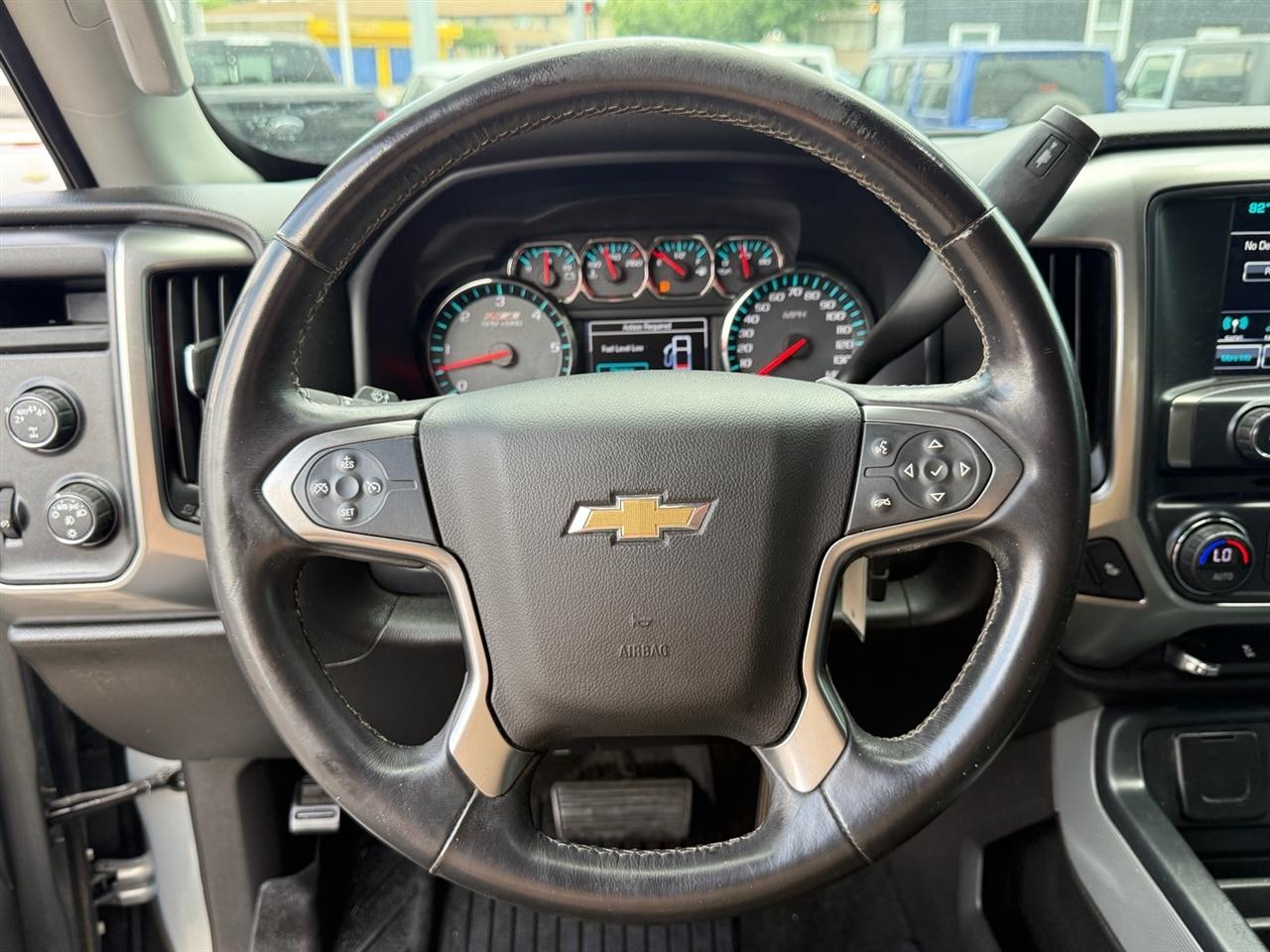 Chevrolet Silverado 1500 4WD Crew Cab 143.5" LT w/2LT 2017