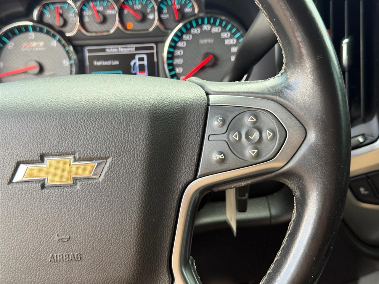Chevrolet Silverado 1500 4WD Crew Cab 143.5" LT w/2LT 2017
