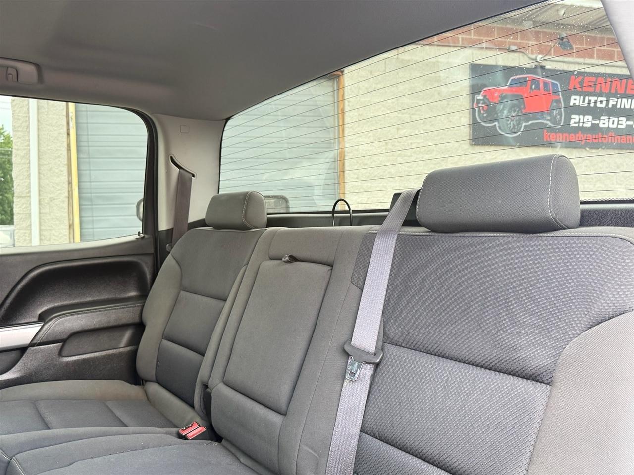 Chevrolet Silverado 1500 4WD Crew Cab 143.5" LT w/2LT 2017