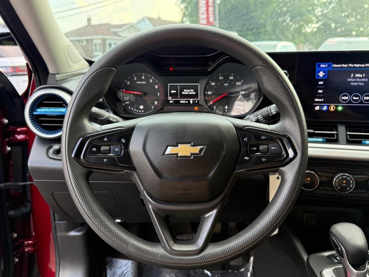 Chevrolet Trax FWD 4dr LS 2024