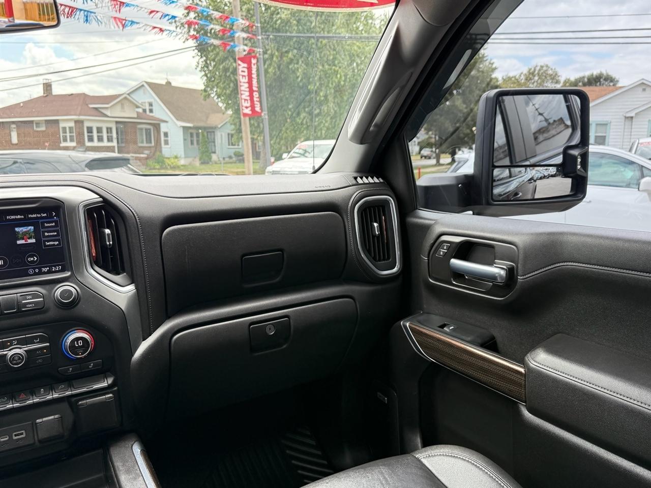 Chevrolet Silverado 1500 4WD Crew Cab 147" LT Trail Boss 2021