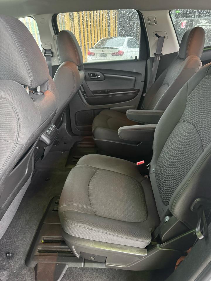 Chevrolet Traverse LT FWD 2012