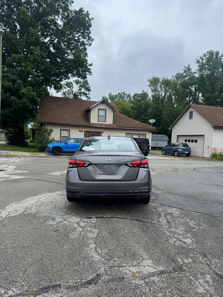 Nissan Versa SV 2020