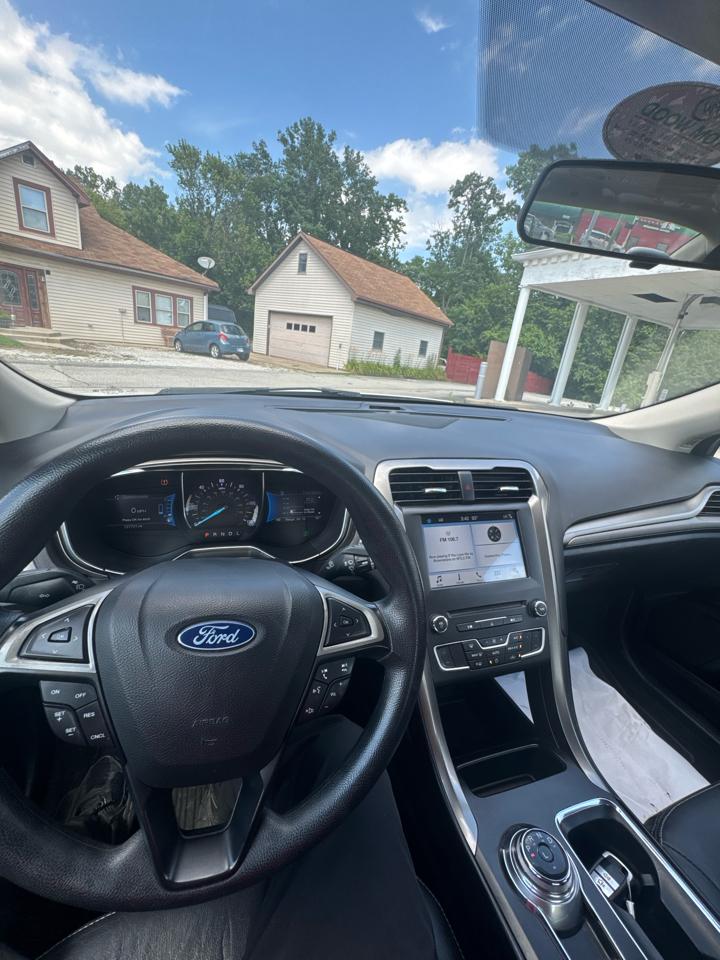 Ford Fusion Hybrid SE 2018